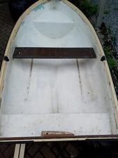 8FT FIBREGLASS ROWING DINGHY/TENDER