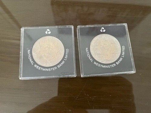 Pair 1952 1977 m queen - of, 1952-1977