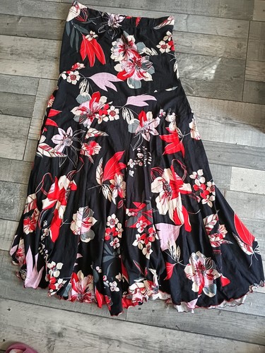 Black flowered flamenco skirt - flowered,