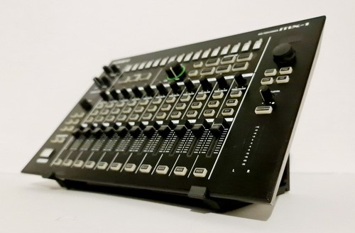 Roland aira tr 8 45 - tr-8, 45°