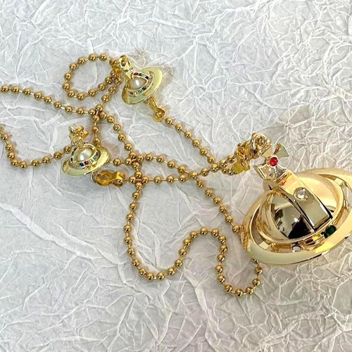 Seller vivienne westwood - *us,