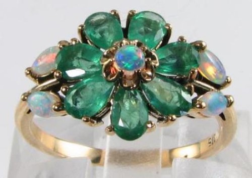 9ct gold colombian emerald - gold,