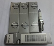 GENUINE NISSAN SET OF 4 PLUGS