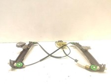 9222 V7 RIGHT FRONT WINDOW