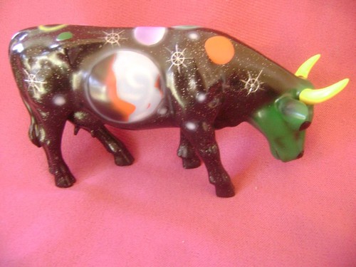 Cow parade cosmic daisy figure - cow,