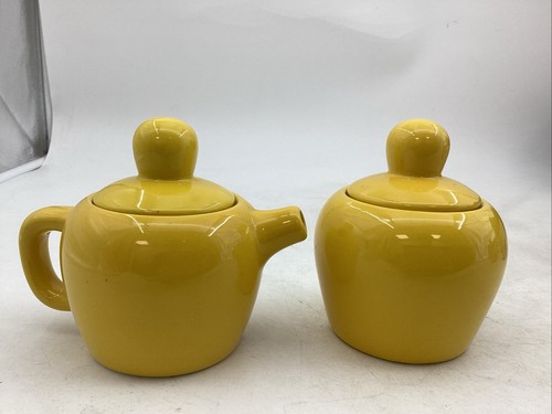 Muuto yellow bulky teapot - yellow, and