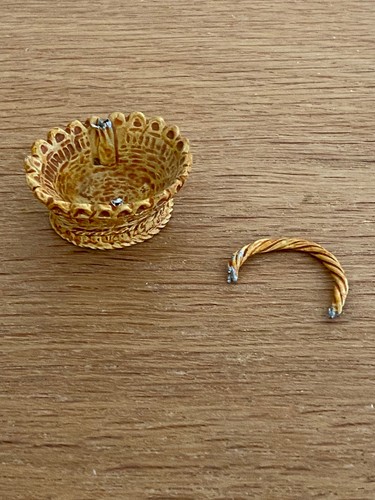 Hantel miniature basket broken - miniature,