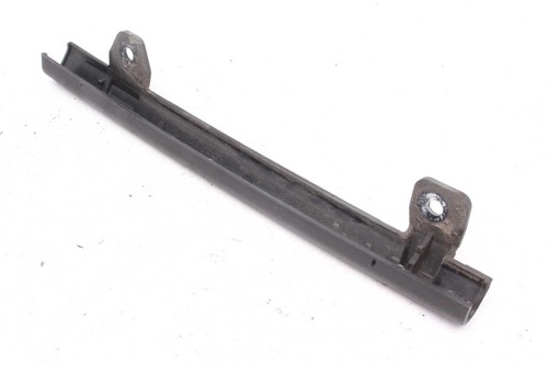 Brake hose retainer rear - hose, r