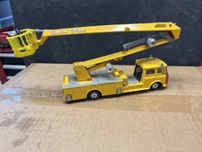 Corgi Simon Snorkel Fire Engine……Yellow