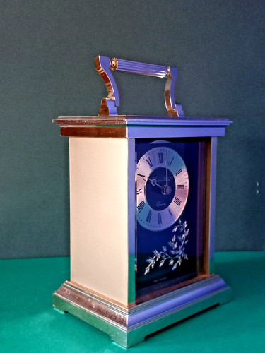 London clock quartz - clock, gold