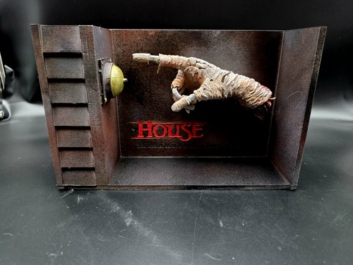 House horror movie display - house,