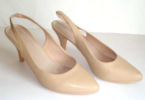 Woman uk5 atrium nude - uk5,
