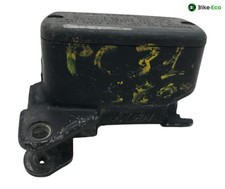 Front brake master cylinder