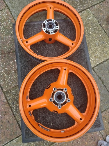 Gsxr 750 srad wheel set - gsxr,