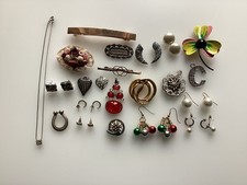 SELECTION OF MIXED JEWELLERY .. EARRINGS, PENDANTS etc … SOME VINTAGE PIECES