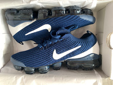 Air VaporMax Flyknit 3 in navy , white colour .  size 9UK/ 44 EUR / 10 US