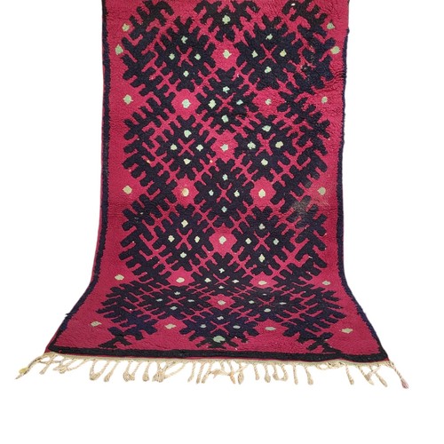 Vinbrant moroccan burgundy rug - moroccan,
