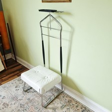 Retro 60s Valet Stand Seat