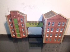 Oo Gauge Metcalfe Low Relief Factory Building - Pre Built