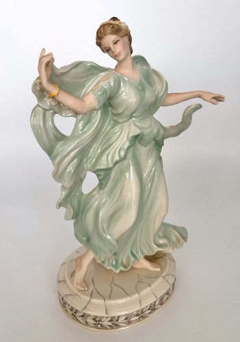 Wedgwood porcelain figurine - wedgwood,