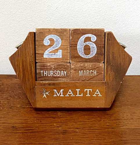 Vintage perpetual desk - vintage,