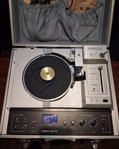 Vanrock recorder cutting - recorder, lathe