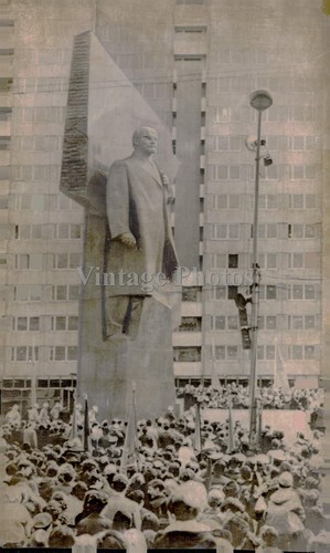 1970 vladimir lenin crowds - vladimir,
