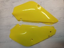 Plastic fairing side panel