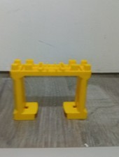 Tomy Trackmaster Yellow Riser