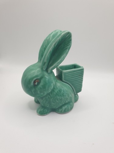 Sylvac pottery green bunny - green,