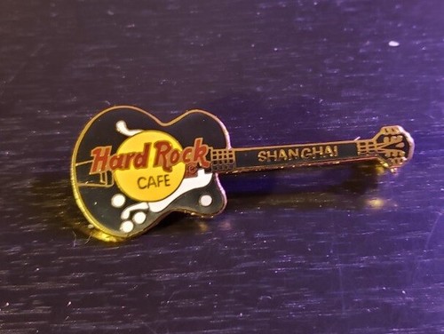 Hard rock cafe pin - rock,