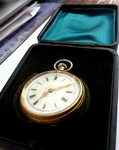 18k solid gold hand wind - gold,