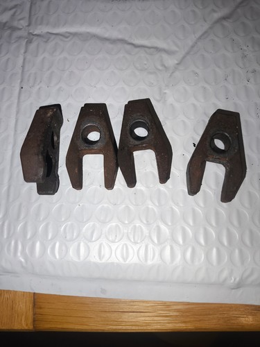 Fuel injector clamp - fuel,