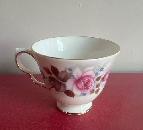Vintage queen anne patt - patt, no