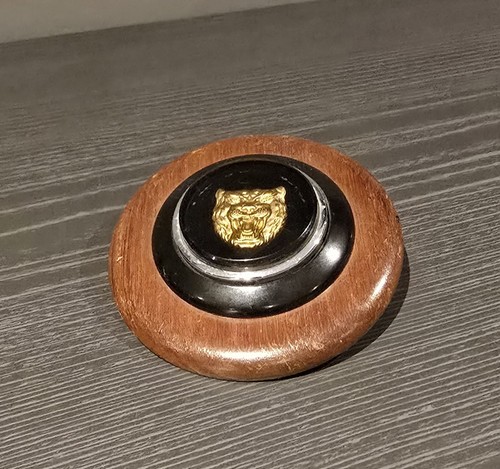 Petri jaguar horn button - button,