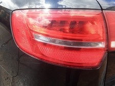 08-12 Audi A3 Mk2 Fl 8p Hatchback 5 Door REAR/TAIL LIGHT ON BODY PASSENGER SIDE