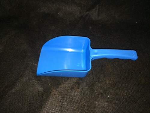 Harold moore feed - scoop,, pick