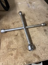 VINTAGE 4 WAY WHEEL BRACE WRENCH CROSS