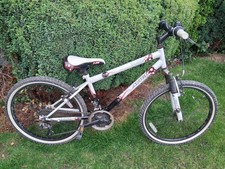 Avigo Pulse Boys Mountain Bike With 24 Inch Wheels.  Good Working Order