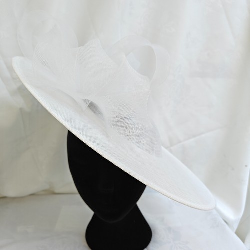 Pure white flower wide brim - white,
