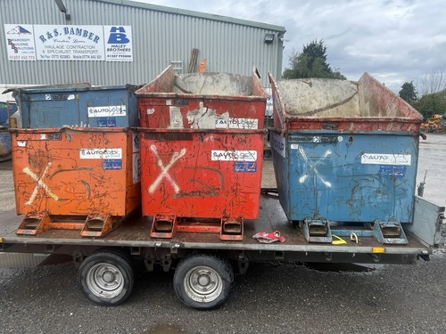 Telehandler tipping skip - tipping,