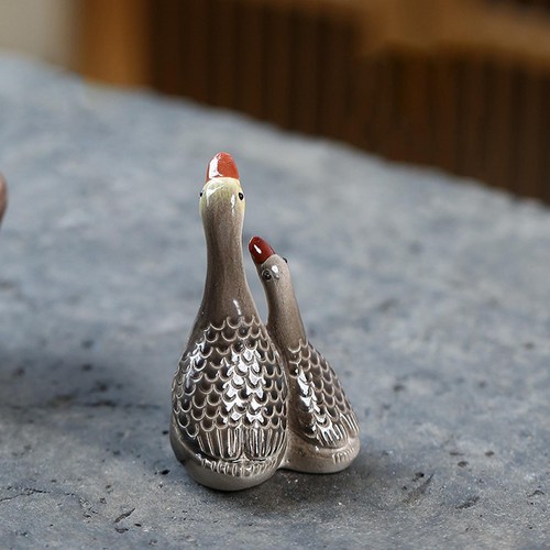 Small goose statue - small,