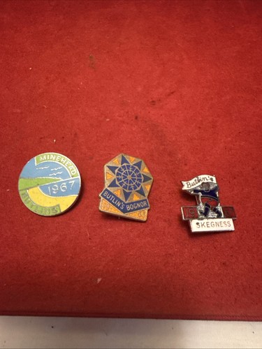 Vintage trio butlins - trio, badges