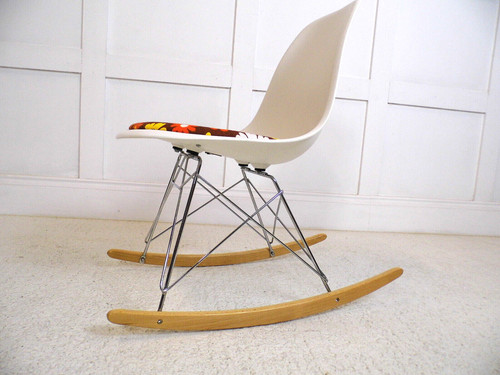 Retro eames plastic rocking - retro,