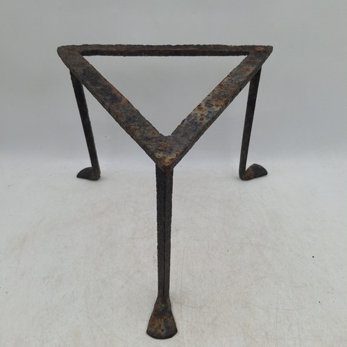 Trivet pot cauldron - pot, stand