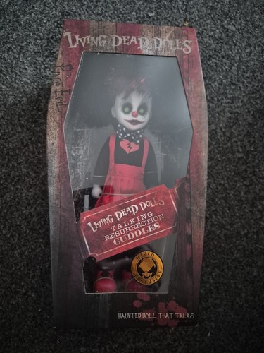 Living dead dolls talking - living,