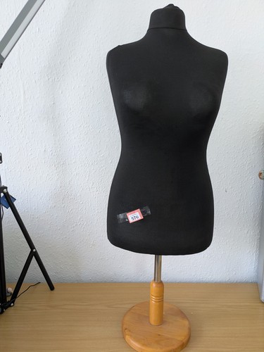 Female male mannequin - female,