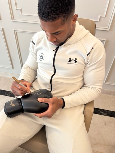 Anthony joshua autographed - joshua,