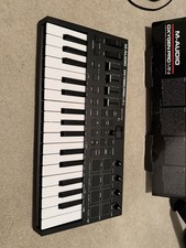 M-Audio Oxygen Pro Mini – 32 Key USB MIDI Keyboard Controller With Beat Pads,