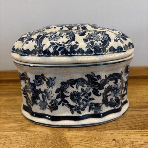 Chinese blue and white - , table